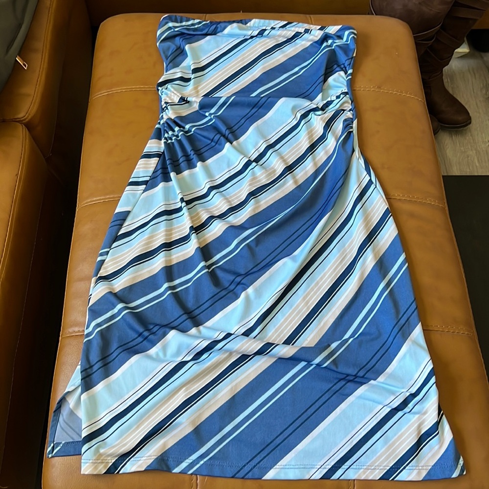 Strapless striped dress